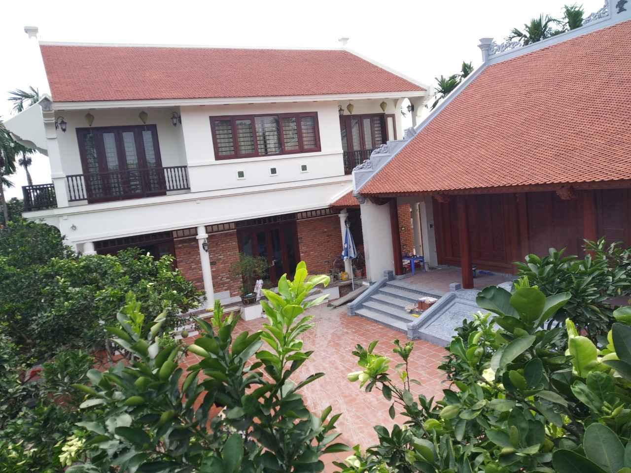 BIỆT THỰ 2 TẦNG MÁI NGÓI TRUYỀN THỐNG 10x7m, CHI PHÍ CHỈ ~1.8 TỶ